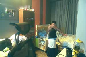 兼职援交妹毫不知情被偷拍了  背景图片