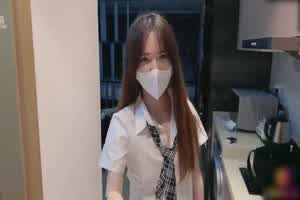 糖心 小橘妹妹 班长大人特殊服务 玩弄嫩穴略显羞涩  背景图片