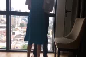 网曝门 马来西亚校花和男老师开房  背景图片