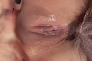 长指甲轻抚揉捏小穴  背景图片