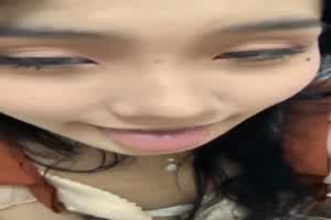 嫩妹帮哥哥舔鸡鸡这口活一定很爽  背景图片