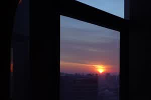 原创 樱花小猫 清晨第一炮，每天早上都要被榨干，这样的女朋友谁受得了  背景图片