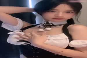 TikTok网红小米 陪负责人玩3P  背景图片