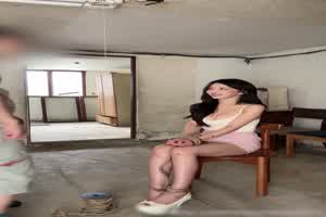 误入工地只能以身说法  背景图片