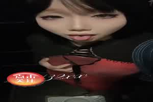 舌钉小可爱摸奶舔屏超有诱惑力  背景图片