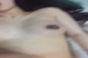 小姨子真骚让人欲罢不能  背景图片