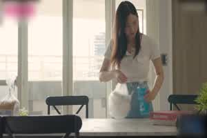 皇家华人 黎儿 疯狂星期四NTR 谁请我吃炸鸡 我帮你吃鸡  背景图片