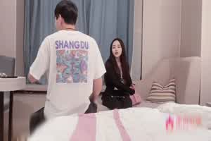 杏吧小飞 网红留学生下海兼职 高颜值丰满大奶  背景图片