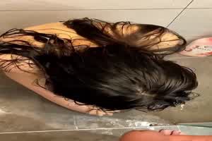 【小编推荐】舞蹈系学妹蹂躏喷尿  背景图片