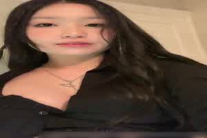 yumi_03-吐口水自摸奶子  背景图片