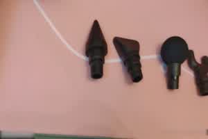 naimi奶咪 买了很多种按摩头  背景图片