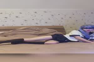 爆艹蓝发苗条小学妹  背景图片