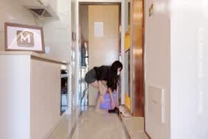 麻豆传媒  美女邻居的特殊需求  背景图片