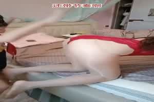 母子乱伦-小马拉大车真实合集，可怜刚五六岁的娃就成了母亲直播赚钱的工具，孩子长大可怎么办？  背景图片