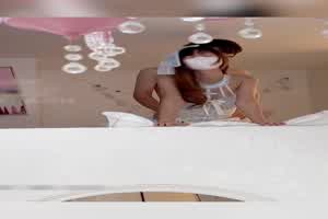 强上兄弟lo娘女友 少女曼妙的身姿让人欲火焚身 提屌就干  背景图片