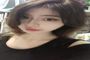 短发神颜女大学生私下变身金主尤物  背景图片