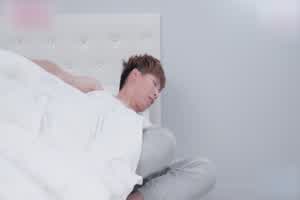 皇家华人 宋雨川 暧昧清纯失恋妹 秘密交合禁忌SEX  背景图片