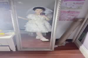 婚纱小穴都准备好了 要娶了吗  背景图片