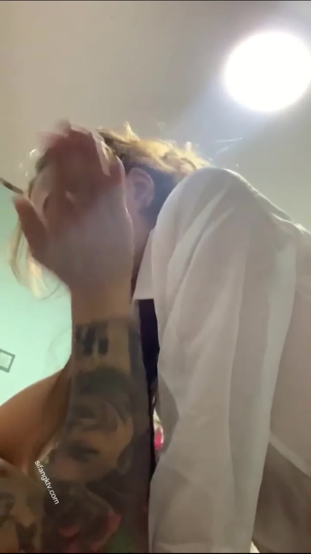  长春大神 万磁王 分享性福日记，暴力调教超高颜值女奴完美露脸 的剧照1