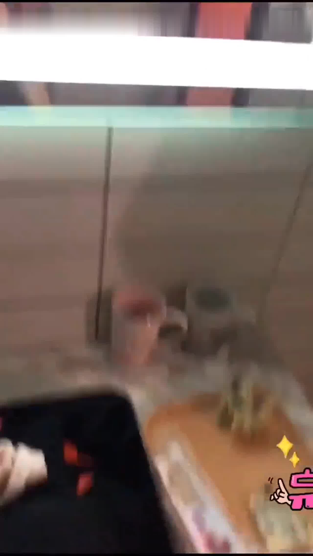  自拍后入极品短发吊钟乳 的剧照4