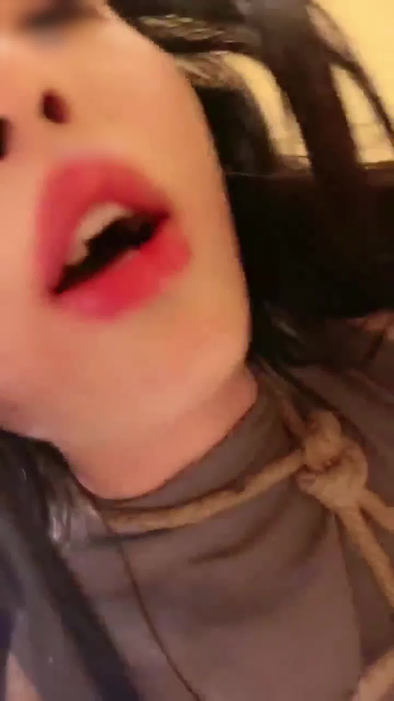  情纯妹妹辣妹姐姐女女性爱调教 的剧照7