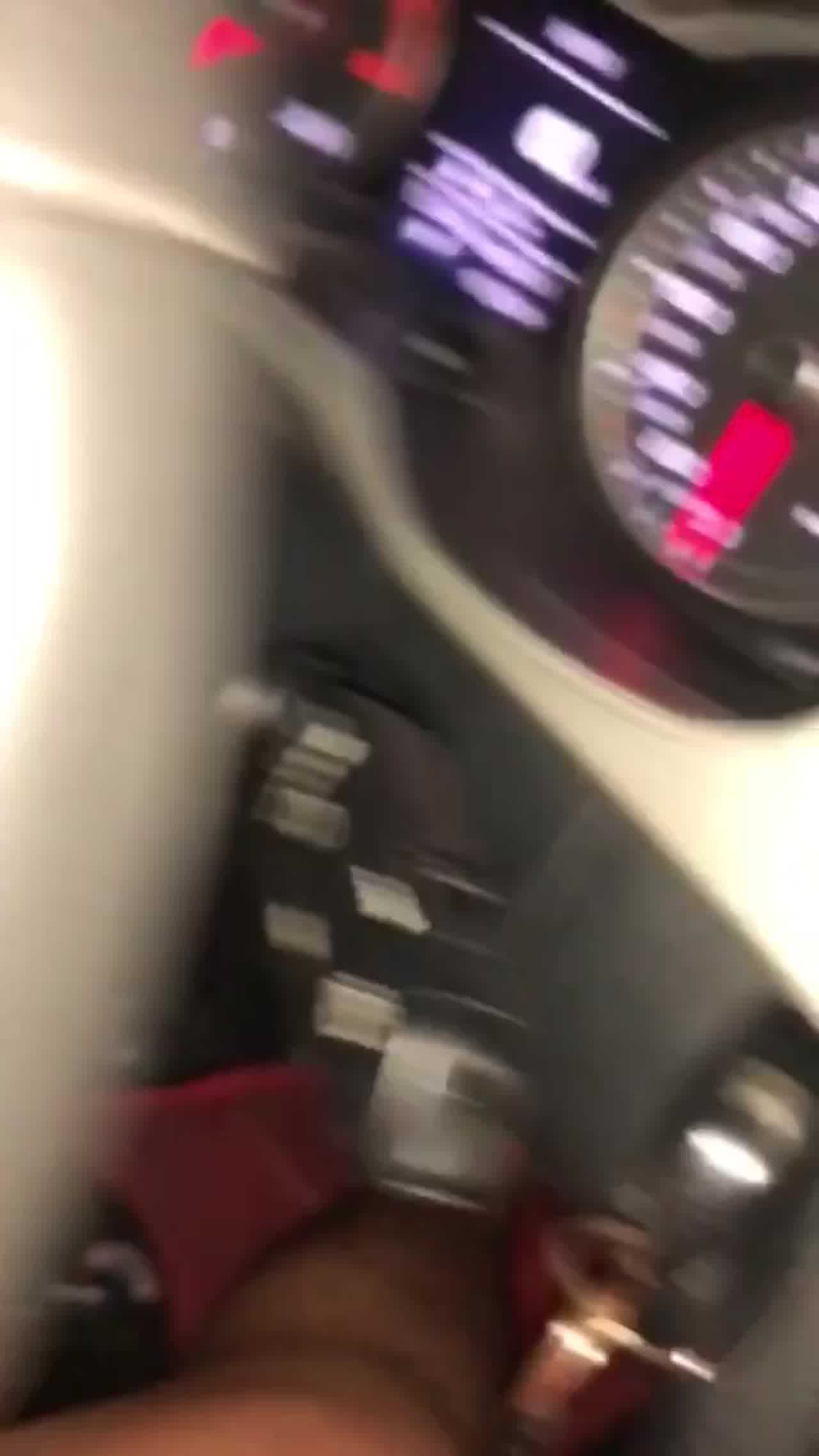  车震，边开边干 的剧照8