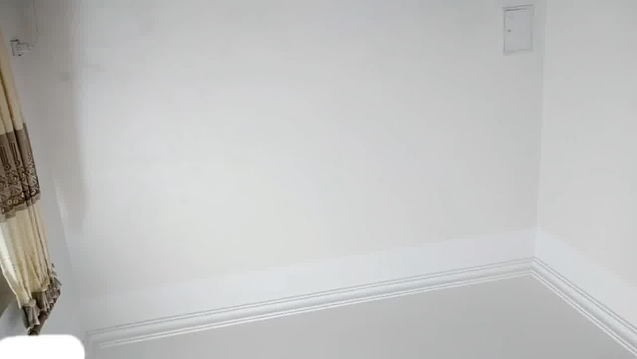  站街女随便挑，选了个不错御姐，到小房间开操，口硬双腿肩上扛爆操 的剧照3