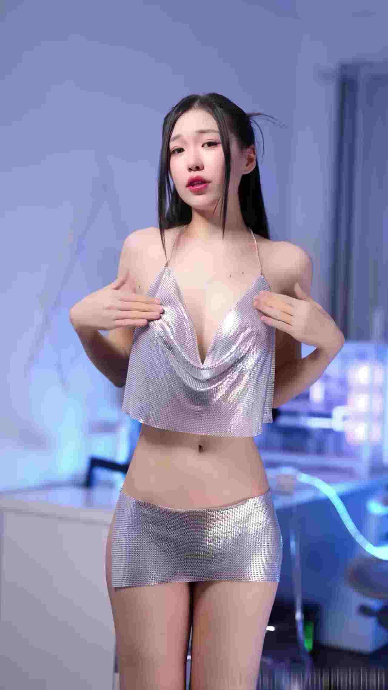  这绝对是我看过最高清的自慰 的剧照9