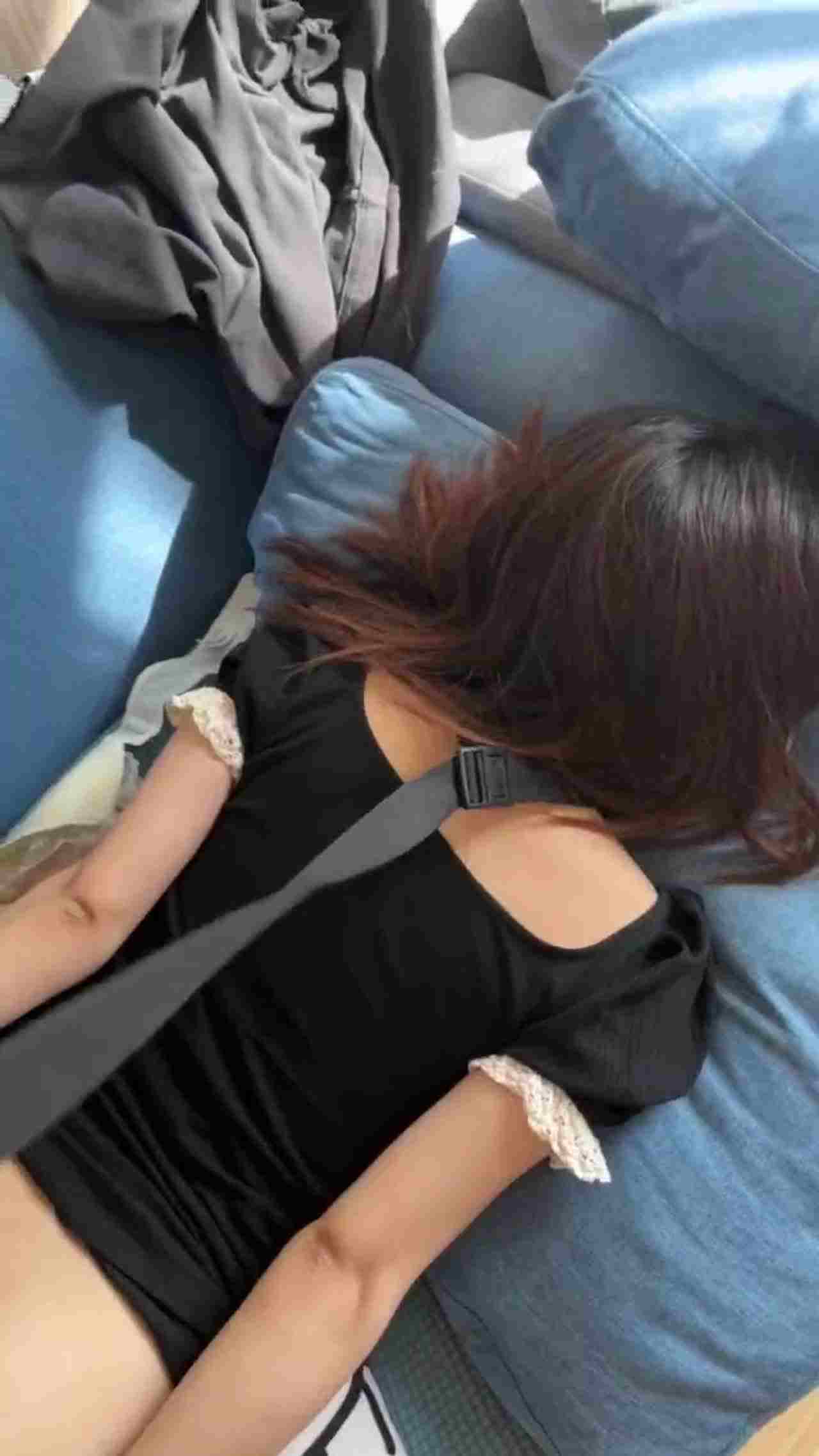  小女友镜子前流出 的剧照8