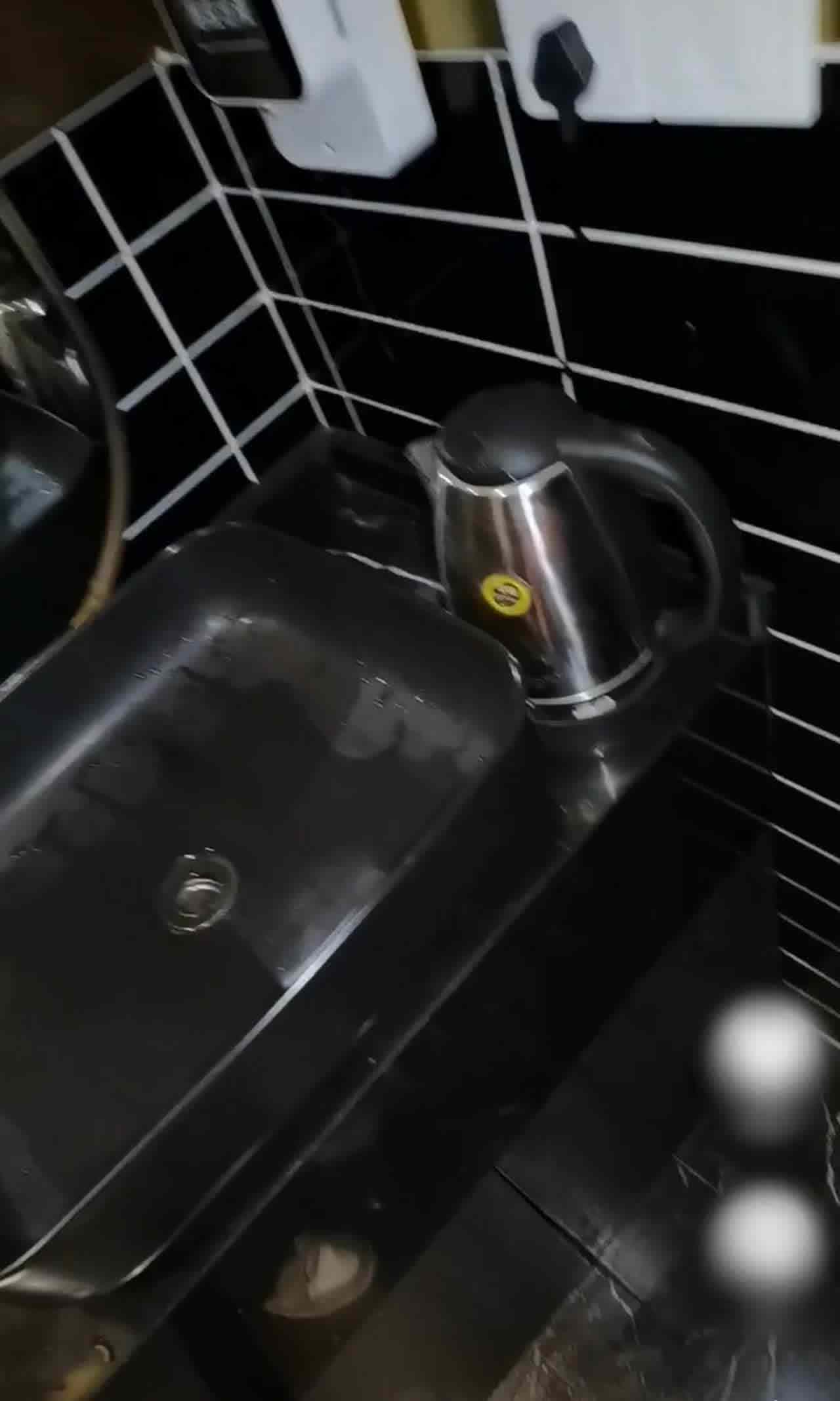  91大神 马尾刚好当扶手日 的剧照3