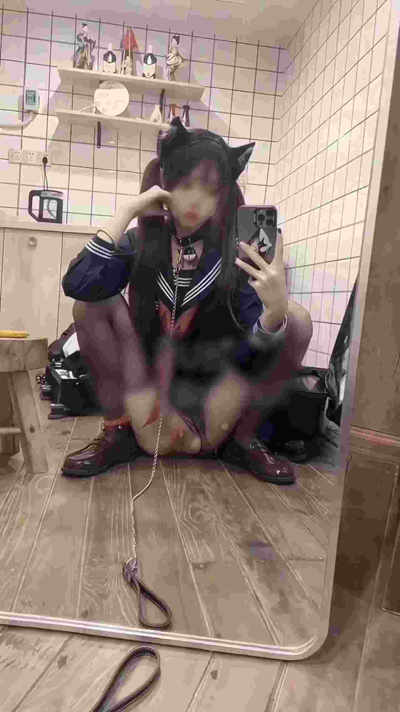  罗莉自慰好可爱 的剧照5