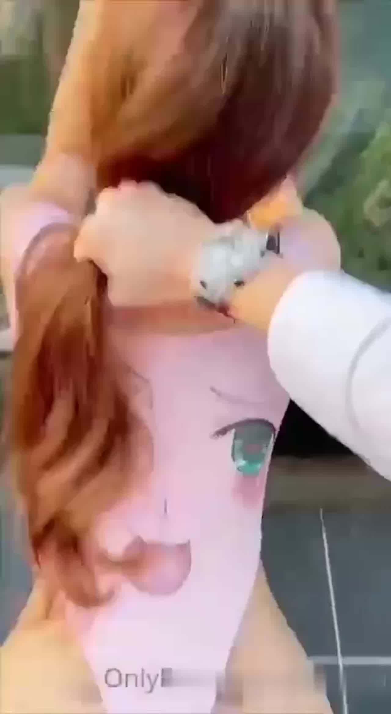  喂女神下面的嘴巴吃香蕉 的剧照7