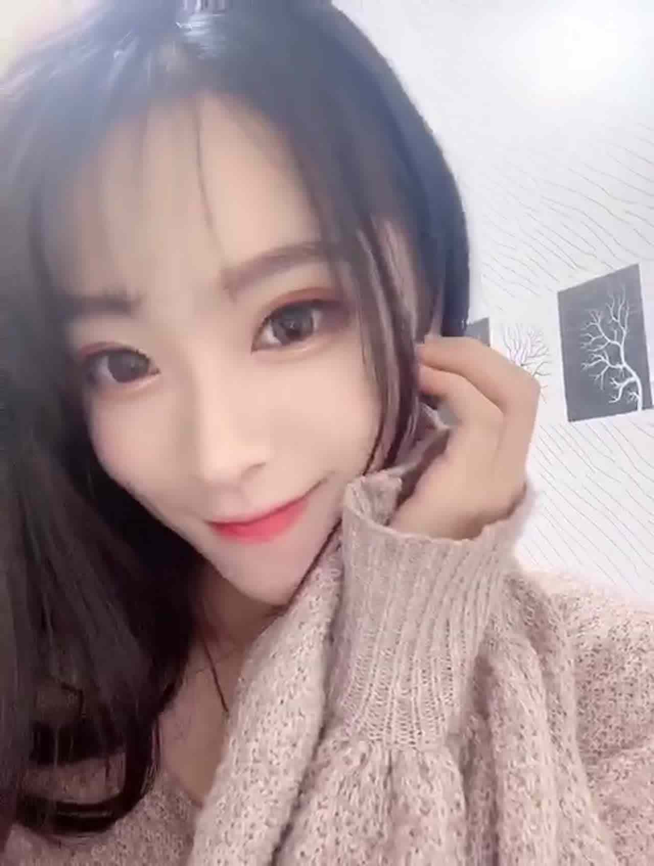  无聊的时候，最多的就是臭美呢 的剧照6