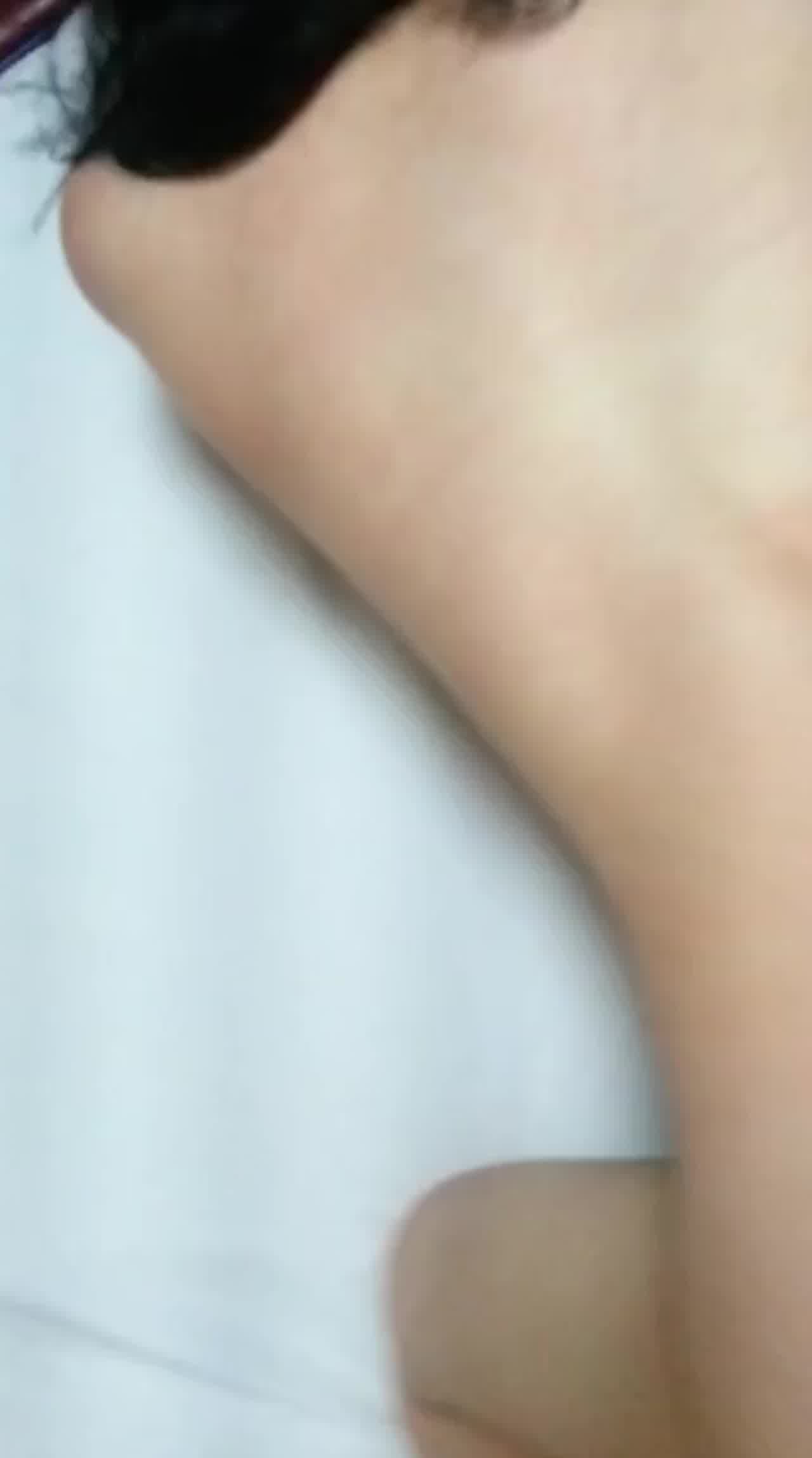  缺钱的肉感学生妹操起来就是爽 的剧照4