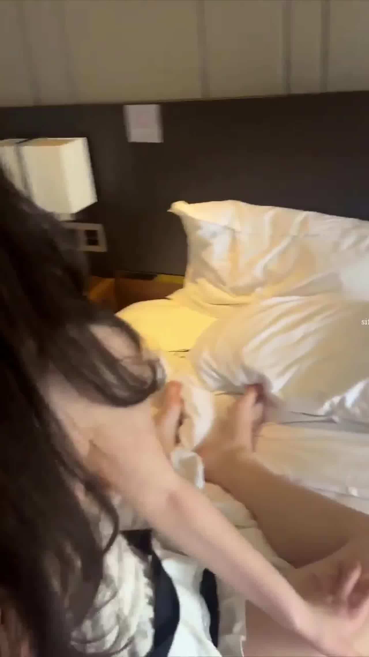  无敌风景就是要搭配啪啪 的剧照8