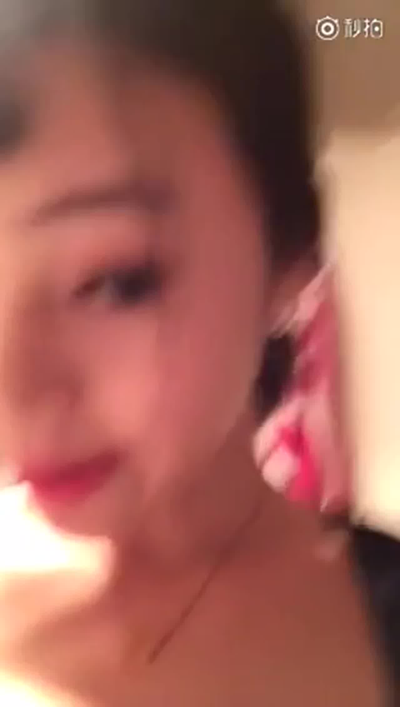  艳照门女神发给富二代的勾搭视频，活在金钱的胯下 的剧照10