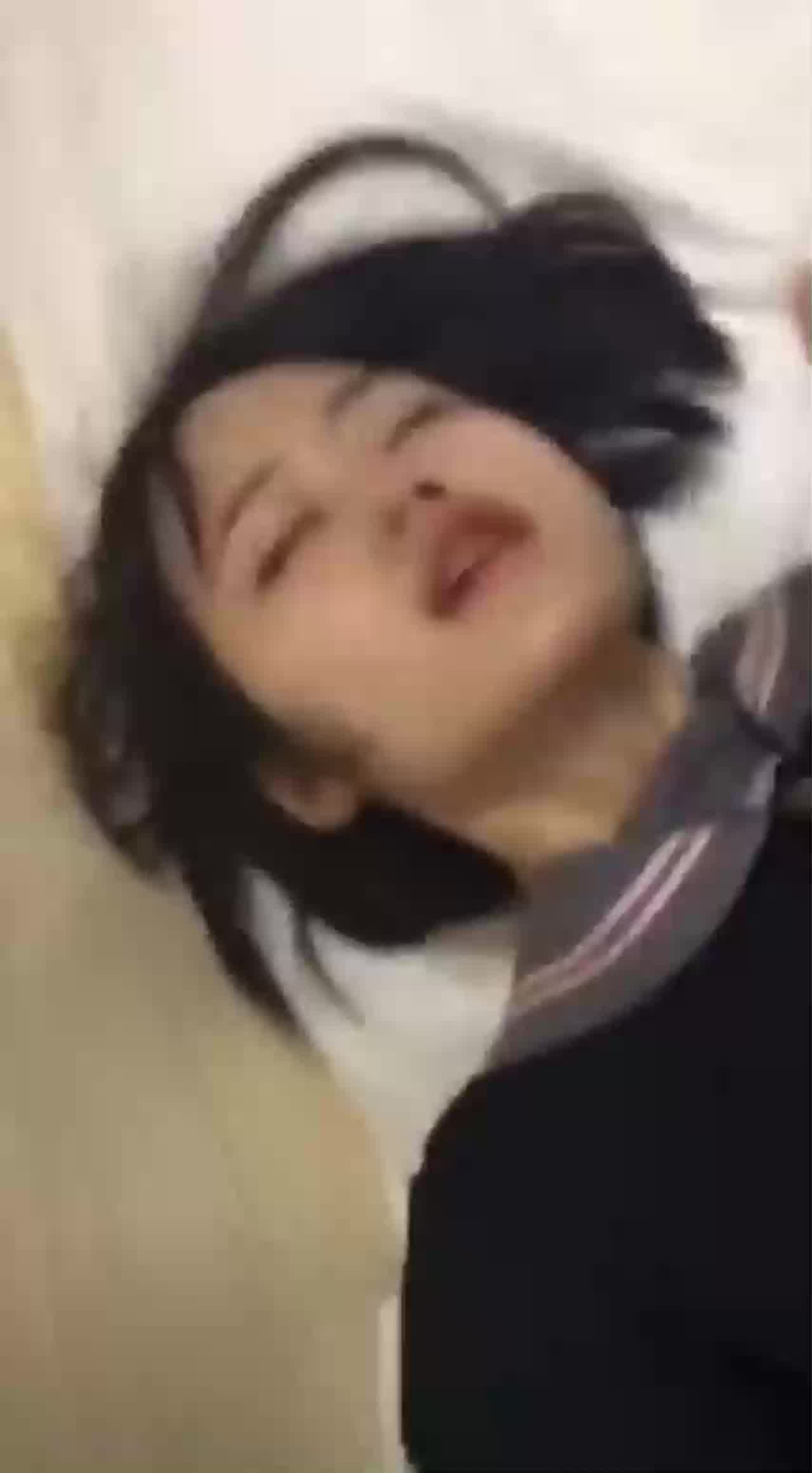  南京职中高中生第一次被干的逼都红了 的剧照3