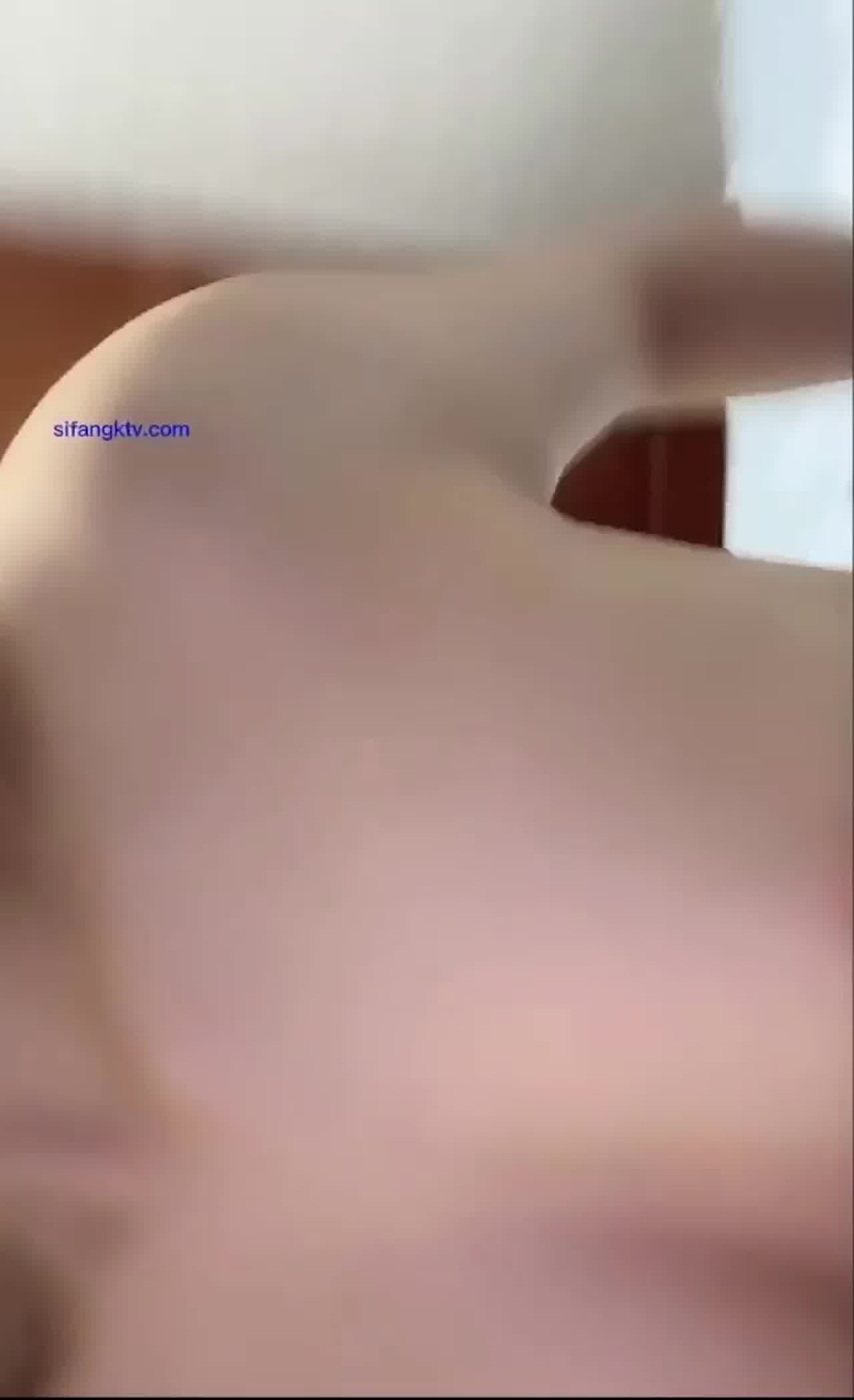  清纯女神自慰自拍流出 狂抠可口白虎粉嫩鲍 的剧照7