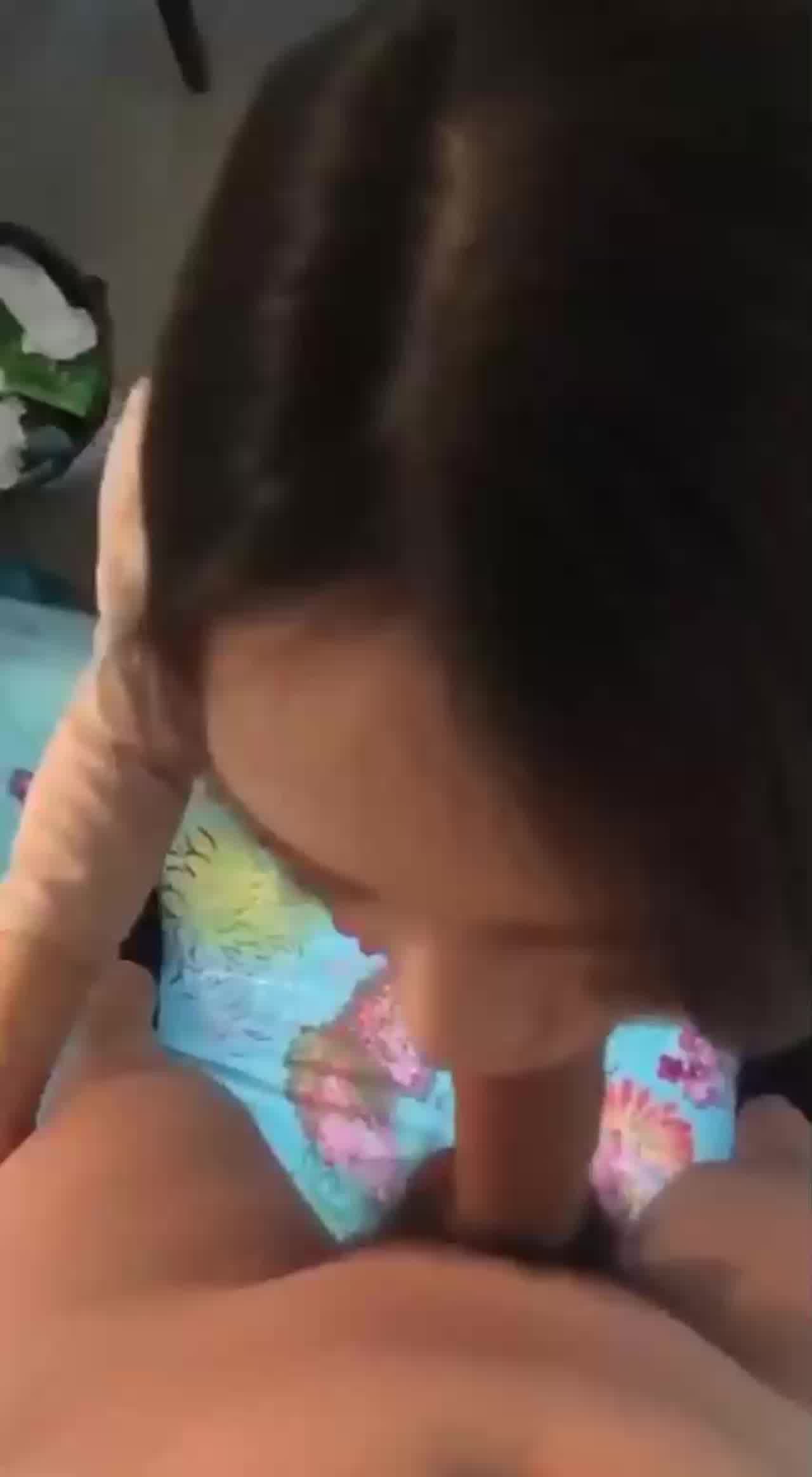  淫荡骚妻上班受气 回家渴求大肉棒安慰 的剧照3