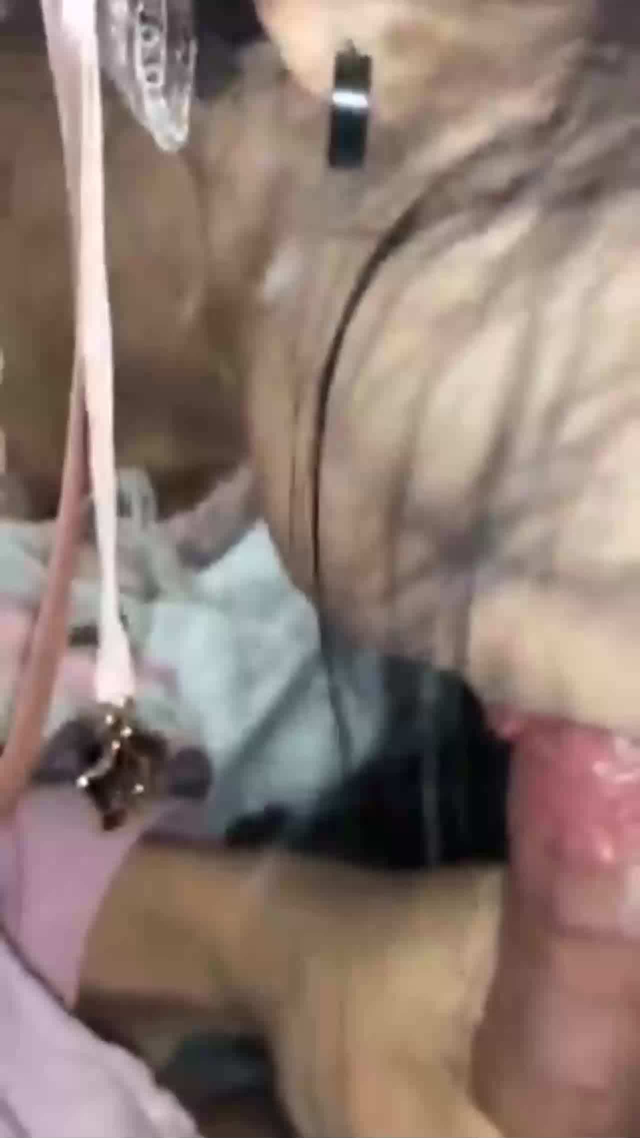  一顿饭就给吞精的洛丽塔嫩妹 的剧照3