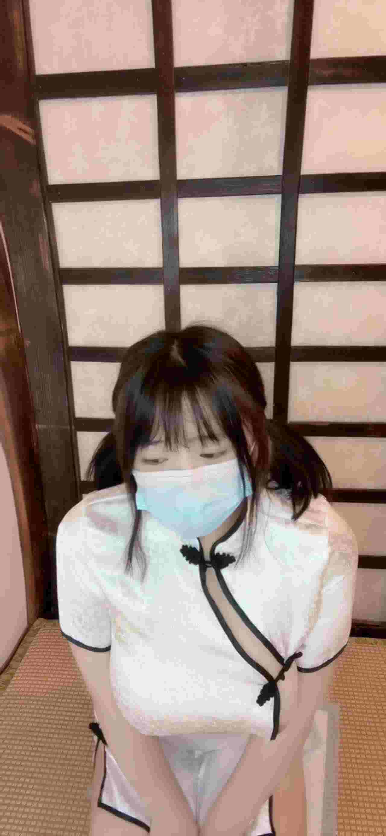  原创  这个巨乳旗袍都要被撑裂了 的剧照9