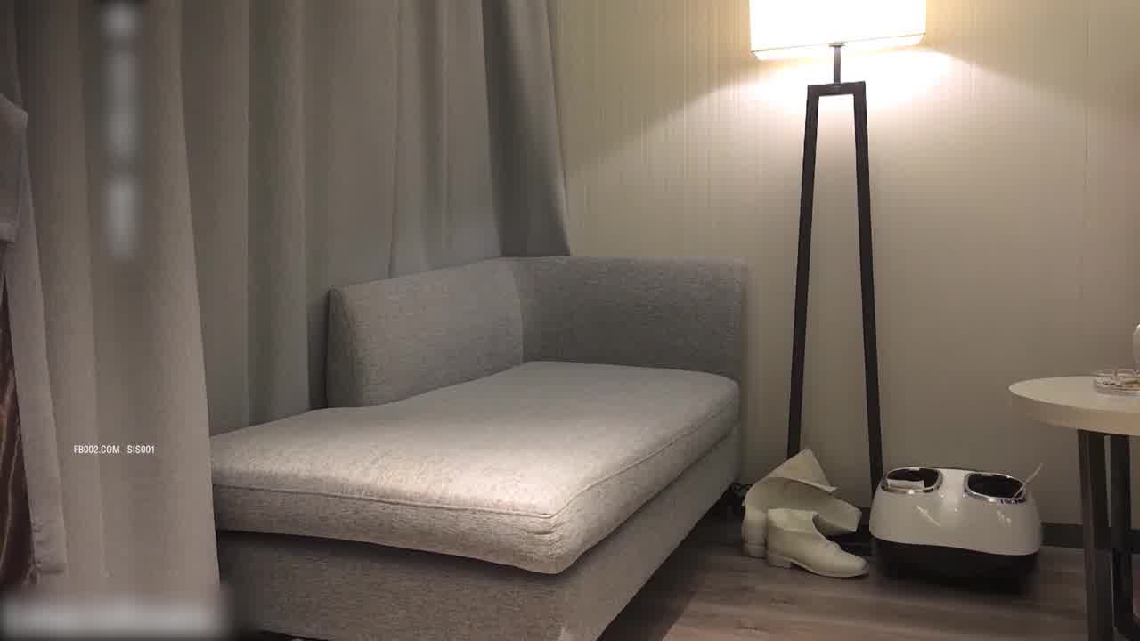  神似王祖贤，3000网约高端外围女神，肤白貌美大长腿，沙发啪啪干佳人 的剧照3