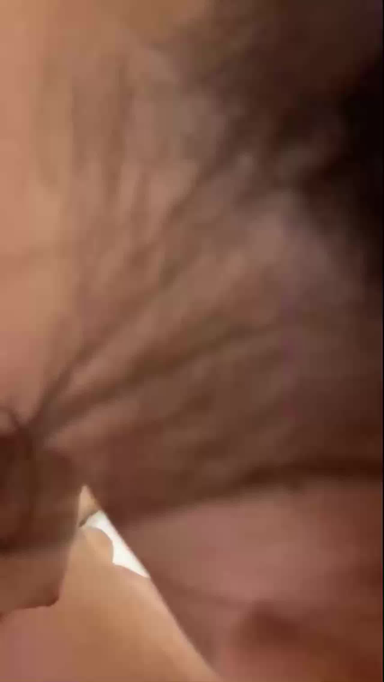  【精神小妹玩得开】技校学妹为了iphone15兼职~月经期间闯红灯干！玩的就是真实！ 的剧照10