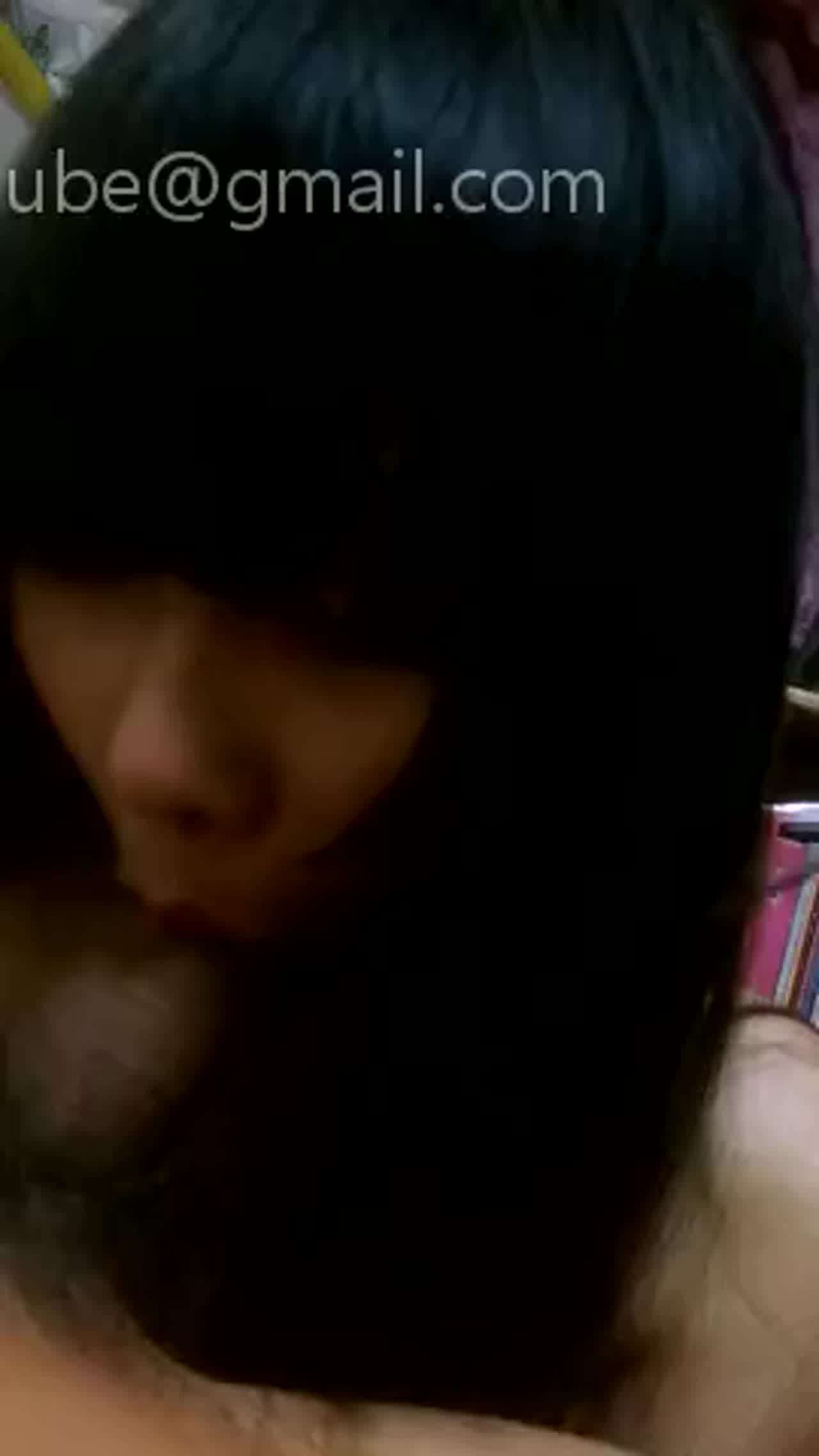  跟狗狗抢吃鸡巴 的剧照7