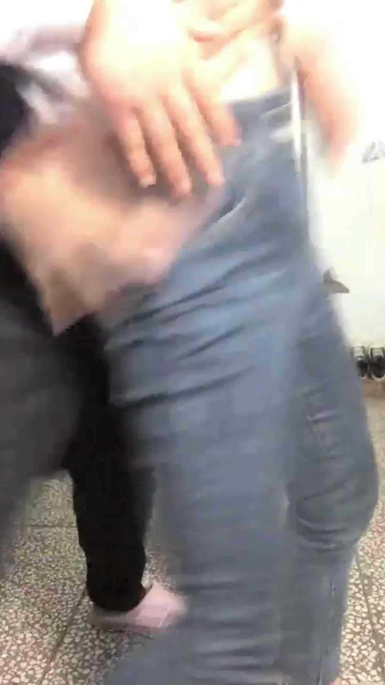  真实强奸嫂子，真刺激 的剧照9