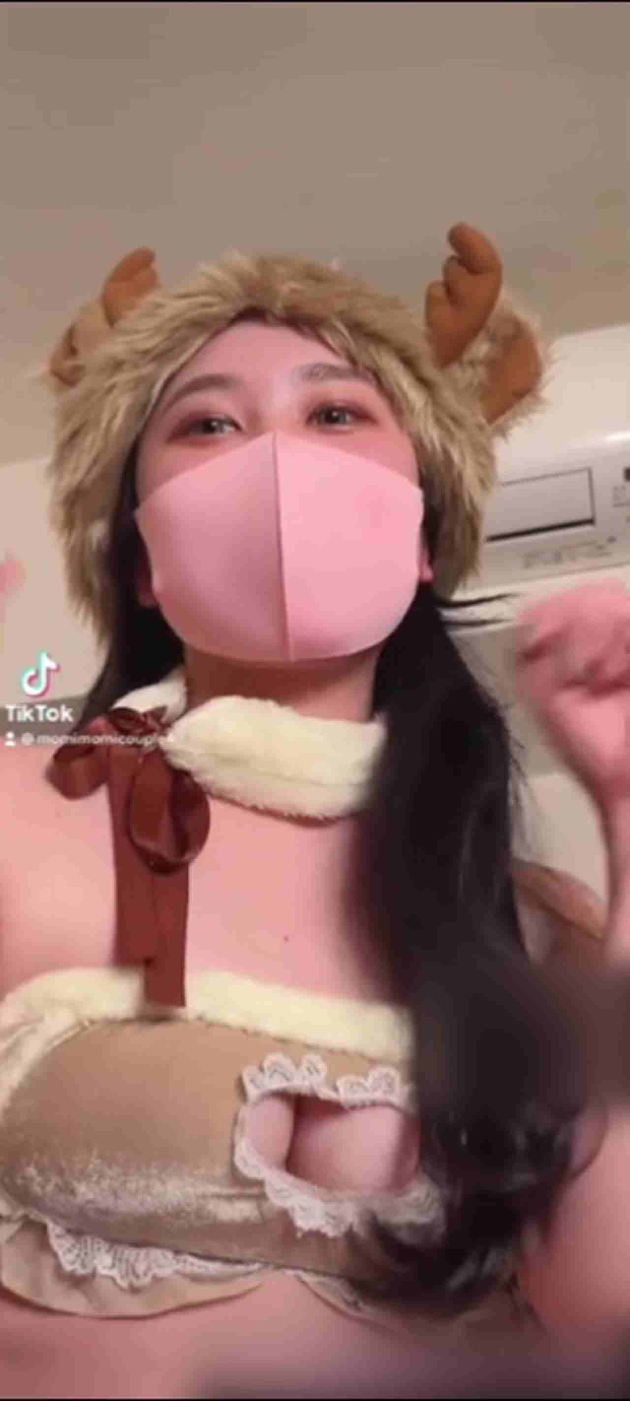  【圣诞节】 驯鹿小姐姐在床上享受圣诞夜 的剧照9